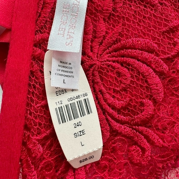 Victoria’s secret Red Embroidered Garter size Large NWT - Picture 3 of 4